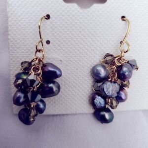 Vintage Style.  Irridescent Purple Pearly Cluster Drop Earrings